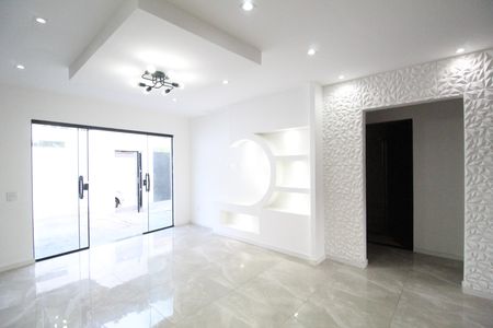 Casa de condomínio para alugar com 160m², 2 quartos e 1 vagaSala