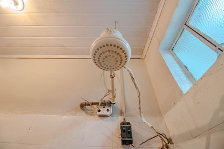 Casa à venda com 330m², 2 quartos e 2 vagasBanheiro da Suíte 2