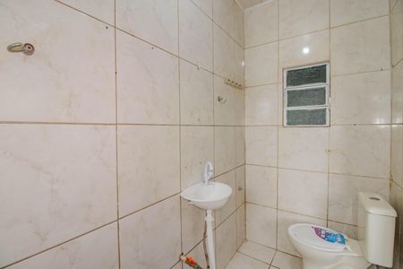 Casa à venda com 330m², 2 quartos e 2 vagasBanheiro da Suíte 1