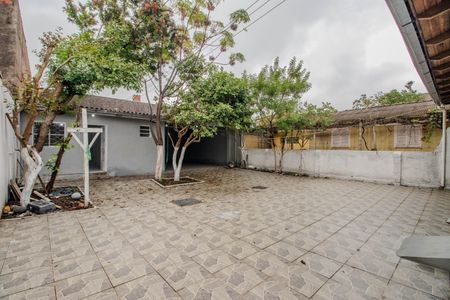 Casa à venda com 330m², 2 quartos e 2 vagasPátio