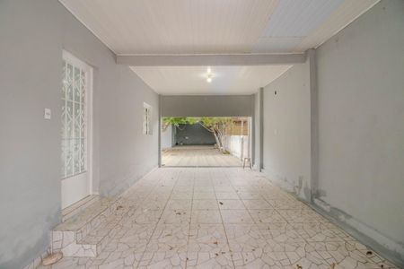 Casa à venda com 330m², 2 quartos e 2 vagasGaragem