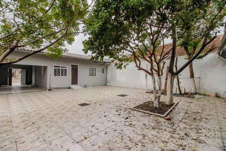 Casa à venda com 330m², 2 quartos e 2 vagasPátio