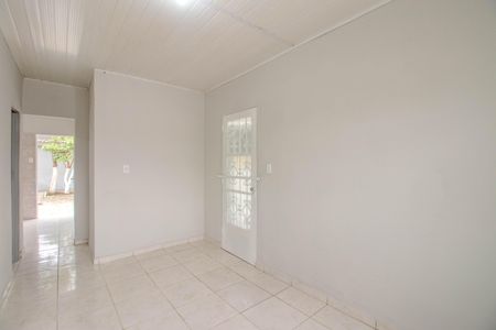 Casa à venda com 330m², 2 quartos e 2 vagasSala