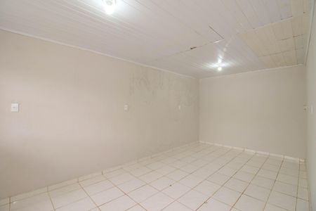Casa à venda com 330m², 2 quartos e 2 vagasEdícula - Sala e Cozinha