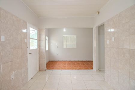 Casa à venda com 330m², 2 quartos e 2 vagasCozinha e Área de Serviço