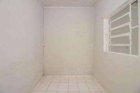 Casa à venda com 330m², 2 quartos e 2 vagasEdícula - Quarto