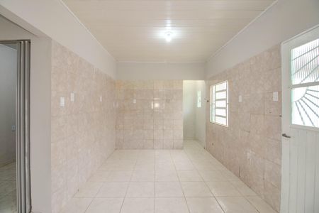 Casa à venda com 330m², 2 quartos e 2 vagasCozinha e Área de Serviço