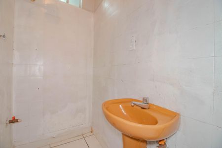 Casa à venda com 330m², 2 quartos e 2 vagasBanheiro da Suíte 2