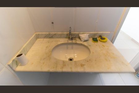 Casa à venda com 230m², 4 quartos e 4 vagas Casa à venda com 230m², 4 quartos e 4 vagasBanheiro da Suíte 2