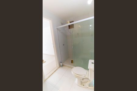 Casa à venda com 230m², 4 quartos e 4 vagas Casa à venda com 230m², 4 quartos e 4 vagasBanheiro da Suíte 2