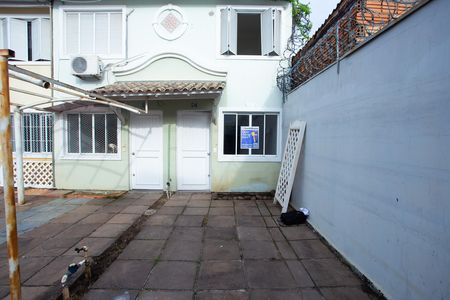 Casa de condomínio para alugar com 80m², 2 quartos e 1 vaga Casa de condomínio para alugar com 80m², 2 quartos e 1 vagaFachada