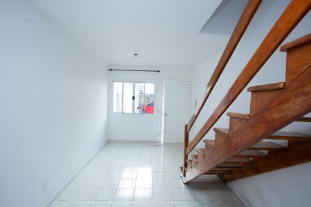 Casa de condomínio para alugar com 80m², 2 quartos e 1 vaga Casa de condomínio para alugar com 80m², 2 quartos e 1 vagaSala