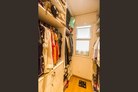 Apartamento à venda com 149m², 3 quartos e 2 vagasCloset da suíte 1