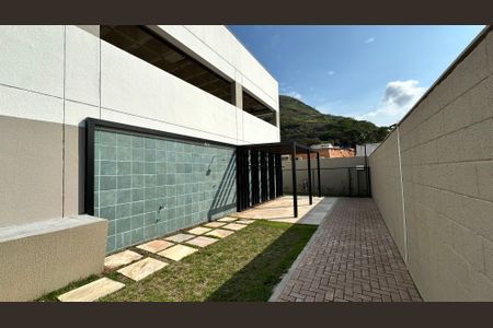 Apartamento à venda com 51m², 2 quartos e sem vagaÁrea comum