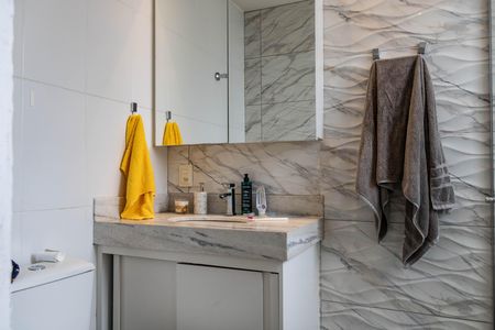 Apartamento para alugar com 80m², 2 quartos e 2 vagas Apartamento para alugar com 80m², 2 quartos e 2 vagasBanheiro da Suíte
