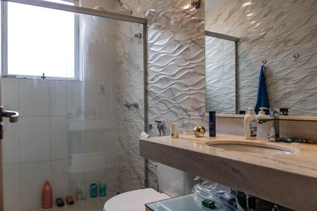 Apartamento para alugar com 80m², 2 quartos e 2 vagas Apartamento para alugar com 80m², 2 quartos e 2 vagasBanheiro