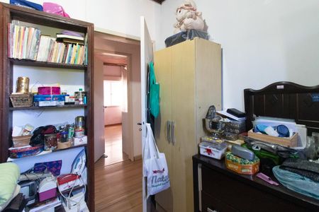 Casa à venda com 502m², 3 quartos e 2 vagas Casa à venda com 502m², 3 quartos e 2 vagasQuarto 2