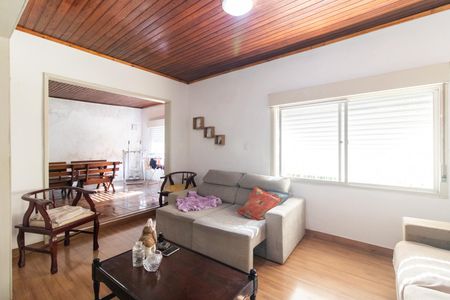 Casa à venda com 502m², 3 quartos e 2 vagas Casa à venda com 502m², 3 quartos e 2 vagasSala