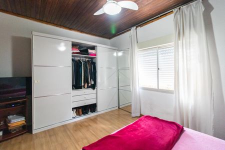 Casa à venda com 502m², 3 quartos e 2 vagas Casa à venda com 502m², 3 quartos e 2 vagasSuíte