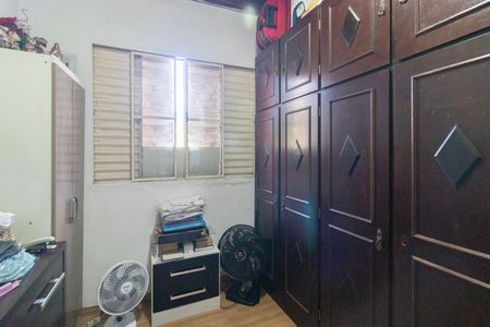 Casa à venda com 502m², 3 quartos e 2 vagas Casa à venda com 502m², 3 quartos e 2 vagasQuarto 2