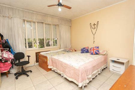 Casa à venda com 220m², 3 quartos e 2 vagas Casa à venda com 220m², 3 quartos e 2 vagasSuite