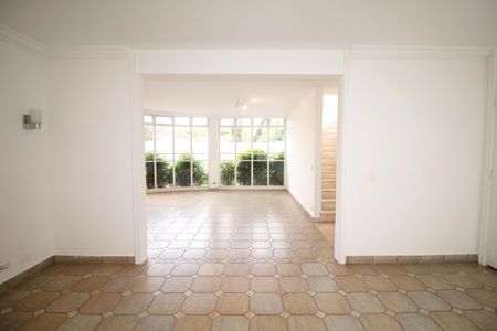 Casa à venda com 290m², 5 quartos e 2 vagasQuarto1