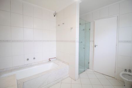 Casa à venda com 290m², 5 quartos e 2 vagasBanheiro 
