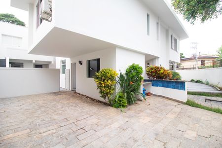 Casa à venda com 290m², 5 quartos e 2 vagasQuintal