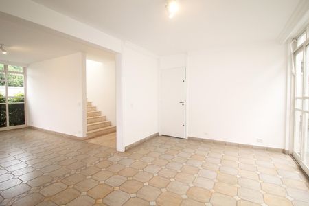 Casa à venda com 290m², 5 quartos e 2 vagasQuarto1
