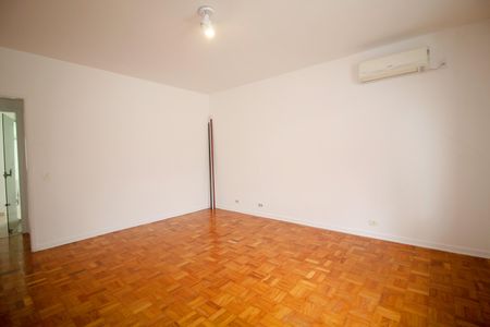 Casa à venda com 290m², 5 quartos e 2 vagasSuíte 2