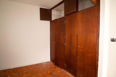 Casa à venda com 290m², 5 quartos e 2 vagasQuarto de Serviço