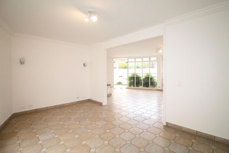 Casa à venda com 290m², 5 quartos e 2 vagasQuarto1