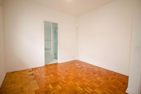 Casa à venda com 290m², 5 quartos e 2 vagasQuarto 2