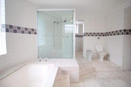 Casa à venda com 290m², 5 quartos e 2 vagasBanheiro da Suíte 1