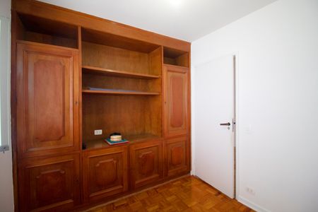 Casa à venda com 290m², 5 quartos e 2 vagasQuarto