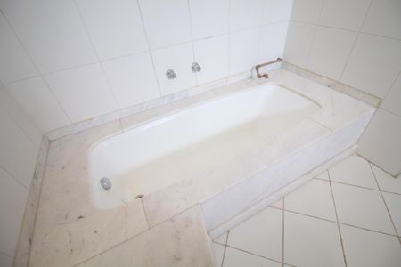 Casa à venda com 290m², 5 quartos e 2 vagasBanheiro da Suíte