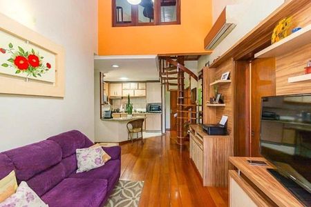 Casa para alugar com 216m², 4 quartos e 2 vagas