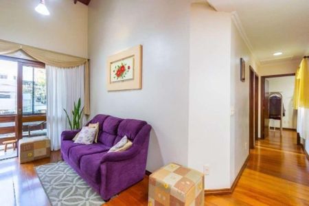 Casa para alugar com 216m², 4 quartos e 2 vagas