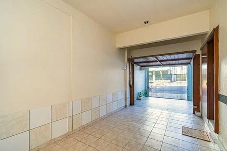 Casa para alugar com 216m², 4 quartos e 2 vagas