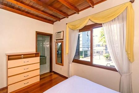 Casa para alugar com 216m², 4 quartos e 2 vagas Casa para alugar com 216m², 4 quartos e 2 vagasQuarto 1