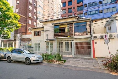 Casa para alugar com 216m², 4 quartos e 2 vagas