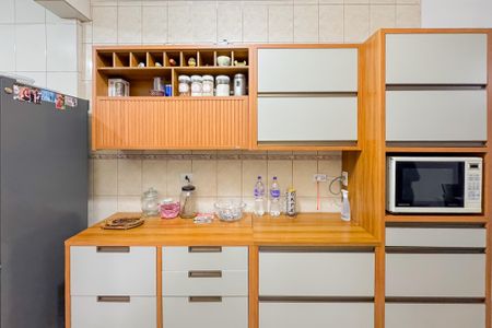 Casa à venda com 300m², 2 quartos e 2 vagasCozinha