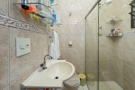 Casa à venda com 300m², 2 quartos e 2 vagasBanheiro da Suíte