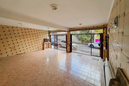 Casa à venda com 300m², 2 quartos e 2 vagasGaragem