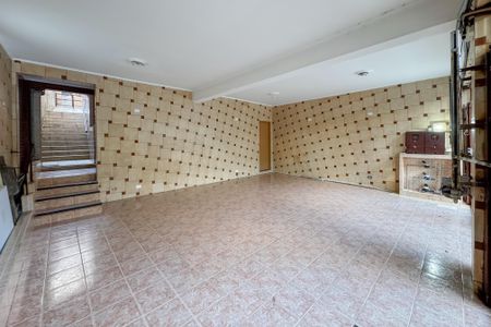 Casa à venda com 300m², 2 quartos e 2 vagasGaragem