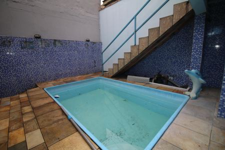 Casa à venda com 62m², 3 quartos e 2 vagasPiscina