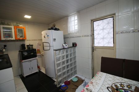 Casa à venda com 62m², 3 quartos e 2 vagasCozinha