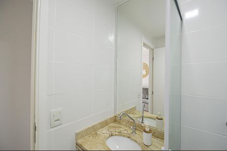 Apartamento à venda com 60m², 3 quartos e 1 vaga Apartamento à venda com 60m², 3 quartos e 1 vagaBanheiro