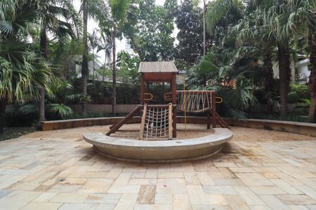 Apartamento para alugar com 100m², 2 quartos e 2 vagasÁrea comum - Playground