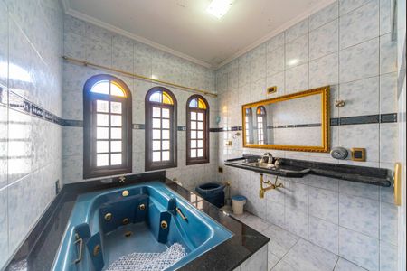 Casa à venda com 214m², 4 quartos e 2 vagas Casa à venda com 214m², 4 quartos e 2 vagasBanheiro do Quarto 3